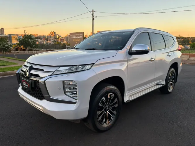 Mitsubishi Pajero Sport HPE 2.4 4X4 Diesel Aut. 2024