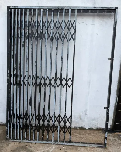 Vendo Grade sanfonada de 2?20 de altura por 1?70 de largura