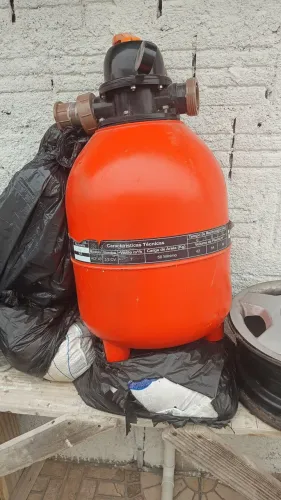 Vende-se motor bomba e filtro de areia para piscina até 52.000litros
