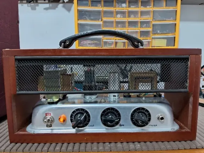 Amplificador Head Valvulado 6 Watts Handmade Baseado no Fender 5F1