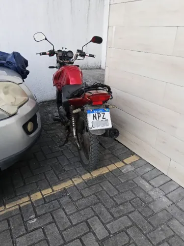 Moto com motor Excelente
