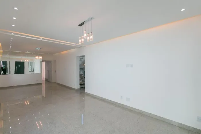 Casa à Venda - Ouro Preto, 3 Quartos, 343 m2