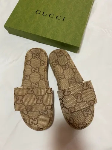Sandália Gucci TAM 38