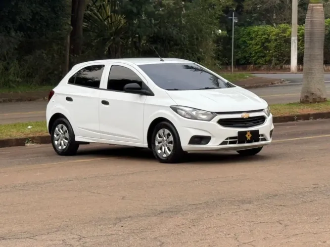 Chevrolet Onix JOY Hatch 1.0 8V Flex Mec. 4P 2020