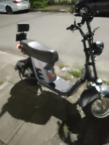 Scooter elétrica BASHI SEMINOVA