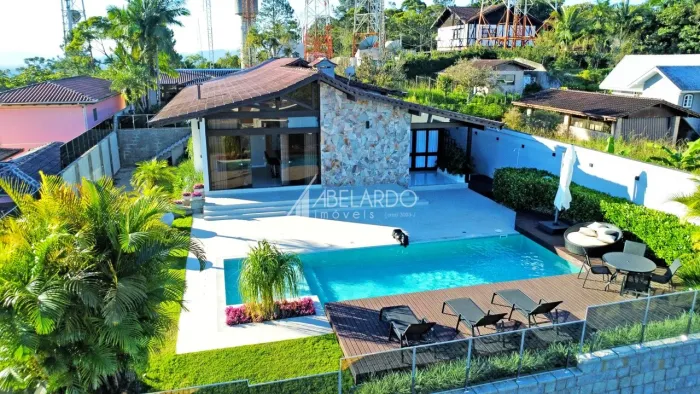 EXCELENTE RESIDÊNCIA À VENDA BAIRRO PONTA AGUDA BLUMENAU/SC