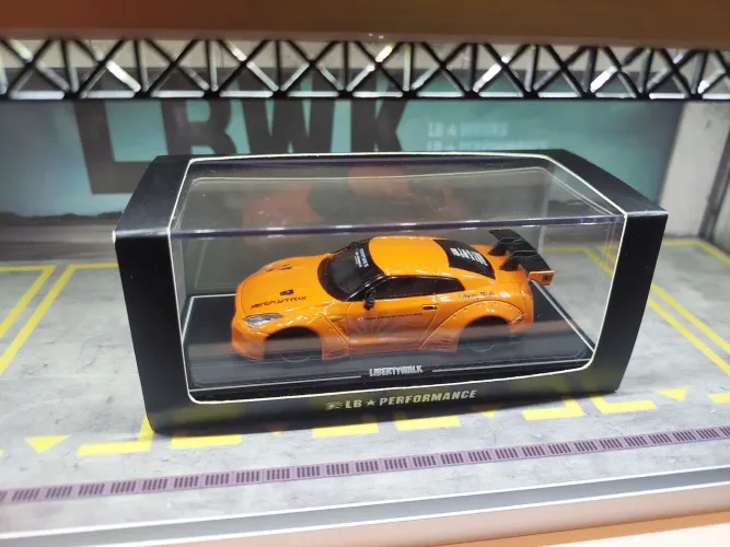 Nissan GT-R LB Performance 1/64 - Não Hot Wheels