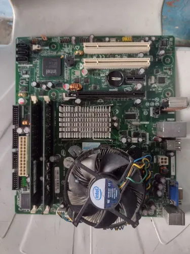Placa mãe DDR2 com 4gigas