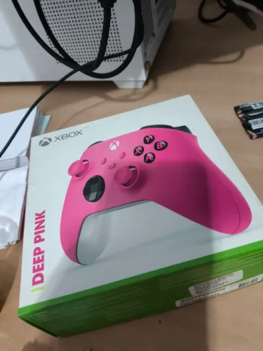 Controle xbox rosa