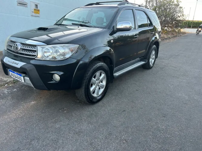 Toyota Hilux SW4 SRV D4-d 4X4 3.0 TDI Dies. AUT 2010