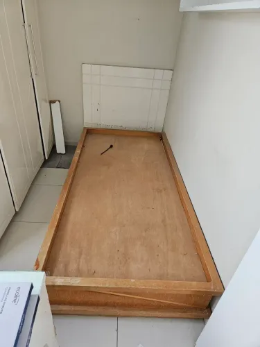 Cama solteiro com cabeceira