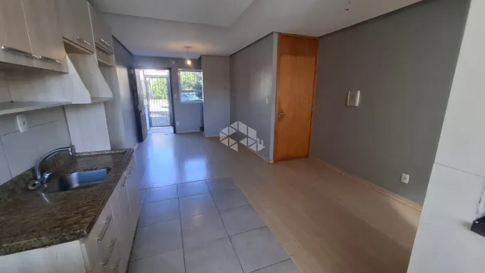 Sobrado Triplex 2 dormitórios no Charqueadas