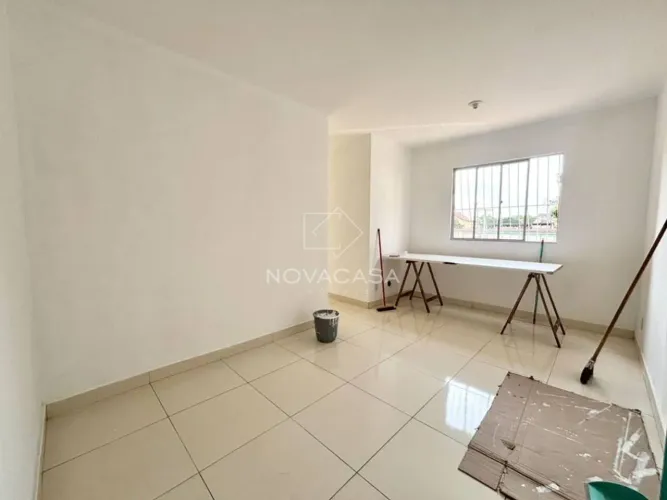 Apartamento com 3 dormitórios à venda, 69 m² por R$ 380.000 - Planalto - Belo Horizonte/MG