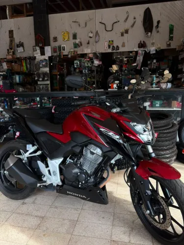 CB 300 TWISTER CBS