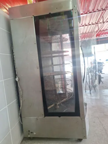 Vendo esta máquina de assar frango carne porco calabresa
