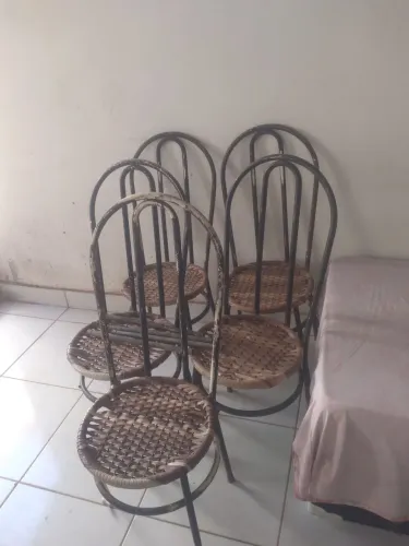 Cadeiras 5 Cadeiras com avaria