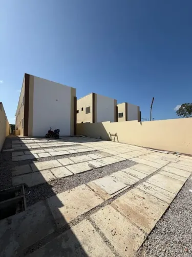 Imóvel para venda tem 50 metros quadrados com 2 quartos em Barrocão - Itaitinga - CE