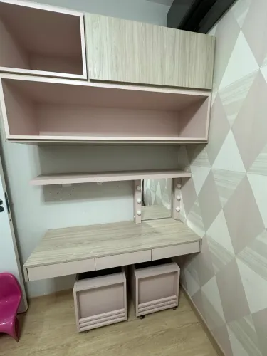 Escrivaninha Infantil com Camarim