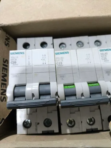 Disjuntor Siemens Bipolar 20A e 25A