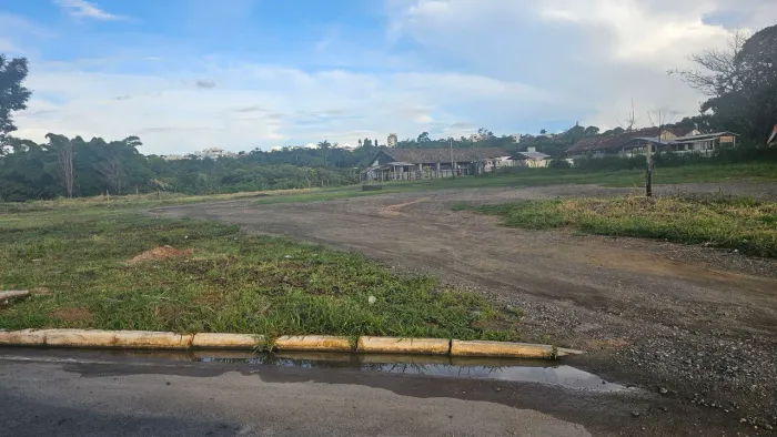 Excelente lote para Galpão em Sete Lagoas