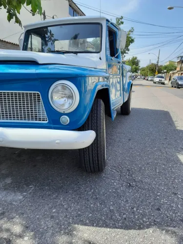 Ford F-75 4X2 2.6 V12 1972