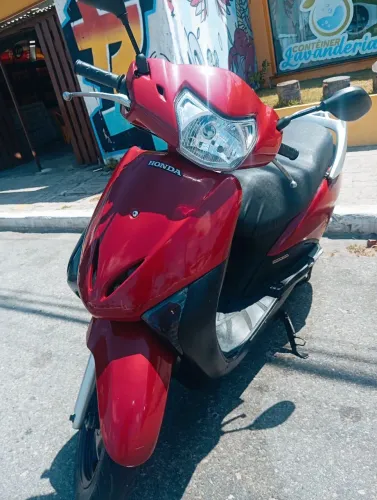 Scooter Automática Honda Lead 