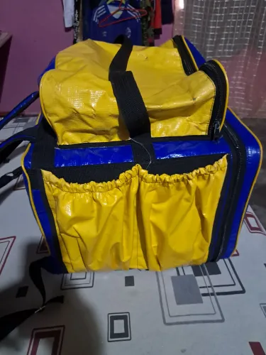 BEGUI PARA ENTREGADOR DE LANCHE SEMI NOVO USADA POUCO 42 LITRO