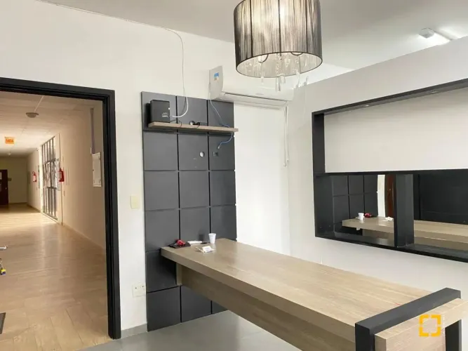 Sala Comercial em Ingleses do Rio Vermelho