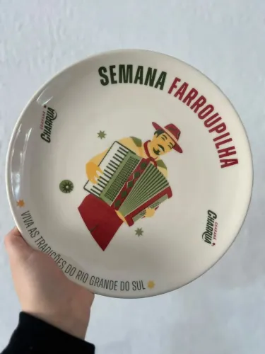 Pratos de Porcelana Exclusivos Semana Farroupilha - Guaraná Charrua + Oxford
