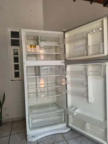 Geladeira DFX80 FROST FREE ELECTROLUX