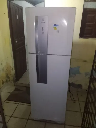 Geladeira frostfree Electrolux