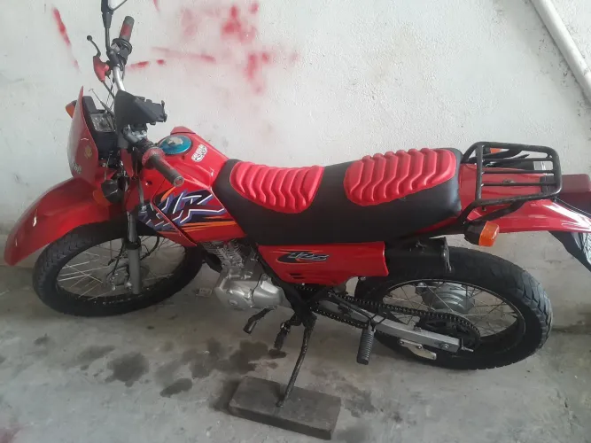 Vendo ou troco xlr bem novinha 