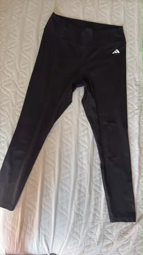 calça legging adidas tamanho G- preta