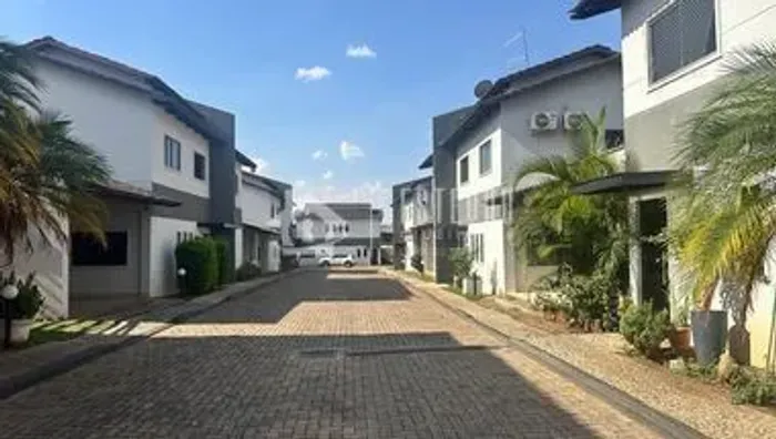Sobrado em condomínio, jardim imperial a 5 min do Buriti Shopping
