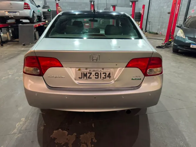 Honda Civic Sedan LXS 1.8/1.8 Flex 16V Aut. 4P 2007