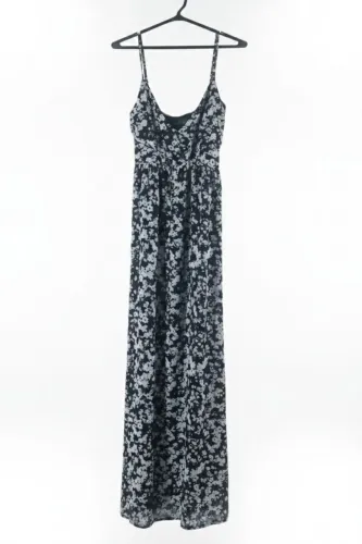 Vestido longo floral fundo escuro