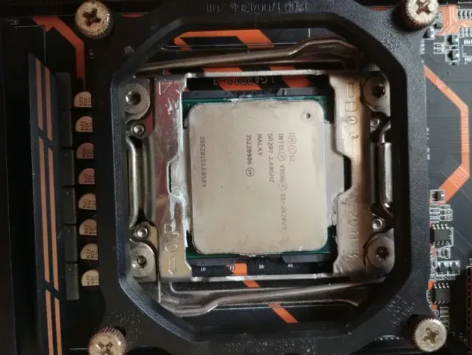 Xeon 2620 V3 6/12 2.40 GHz á 3.20 GHz DDR4 LGA 2011