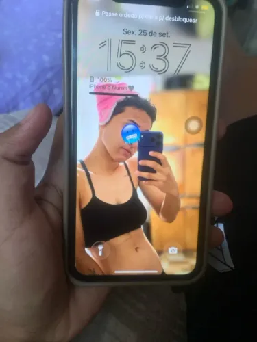 iPhone 11 na carcaça do 17 pro Max