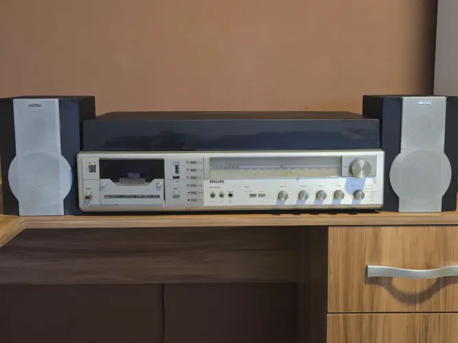 Toca Discos Philips AH-928 