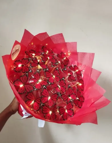 BUQUÊ COM 20 BORBOLETAS - Escolha a cor