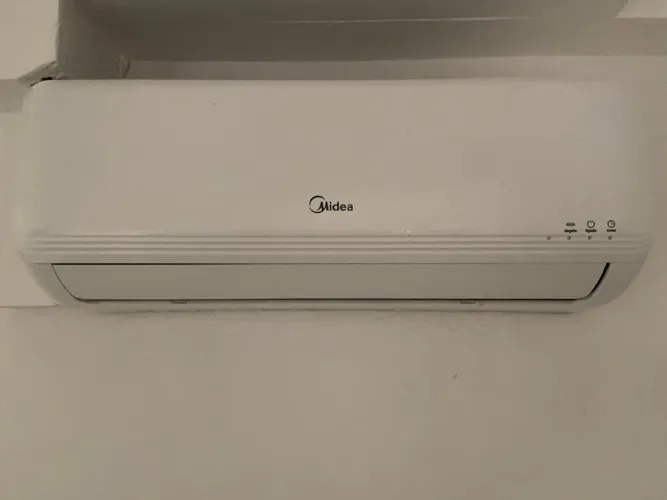 Ar-condicionado + Transformador + Suporte de parede 