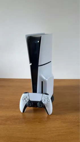 PlayStation 5 slim 1TB mídia física (seminovo 3 meses de garantia)