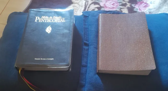Bíblias de estudo pentecostal e plenitude grande (Ler descrição)