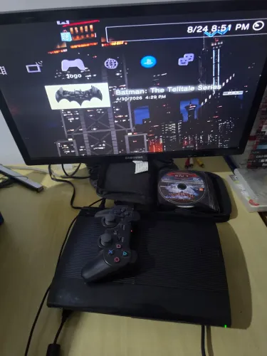 Playstation Super Slim 250gb + 5 Jogos