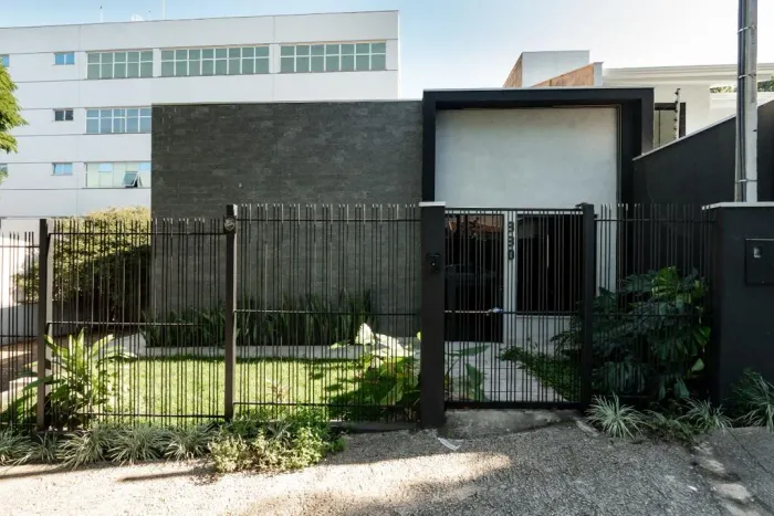 Casa à venda na Zona 05 em Maringá