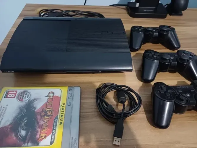 PlayStation 3 Super Slim + 3 Controles + Jogos Mídia Física + Cabos