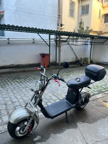 X11 3000W | Apenas 407 km | Revisada | 3 Meses de Garantia | Baú | Alarme