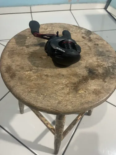 Vendo carretilha SHIMANO CAIUS 150