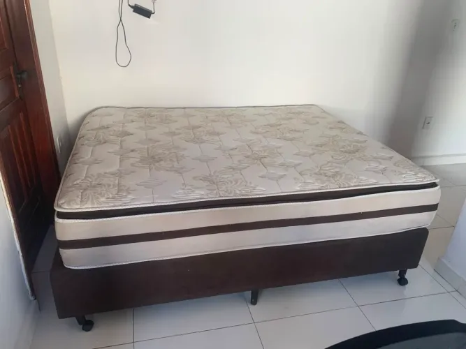 Vende se uma cama