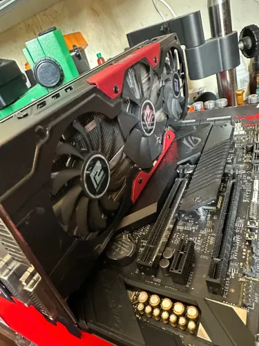 Placa de vídeo r9 270 x 2gb